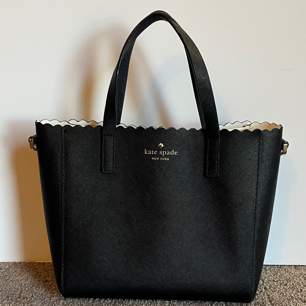 Small Kate Spade Black Scalloped purse